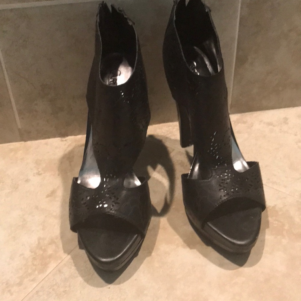 Black sandals